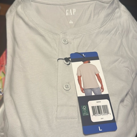 GAP Men’s Short Sleeve 3 Button Henley Tee Gray Size Large - Picture 7 of 13